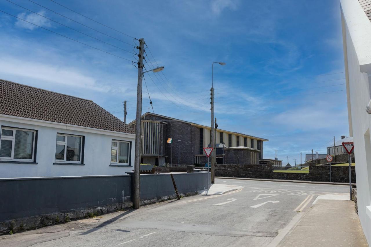 Kilkee Townhouse By Trident Holiday Homes Extérieur photo